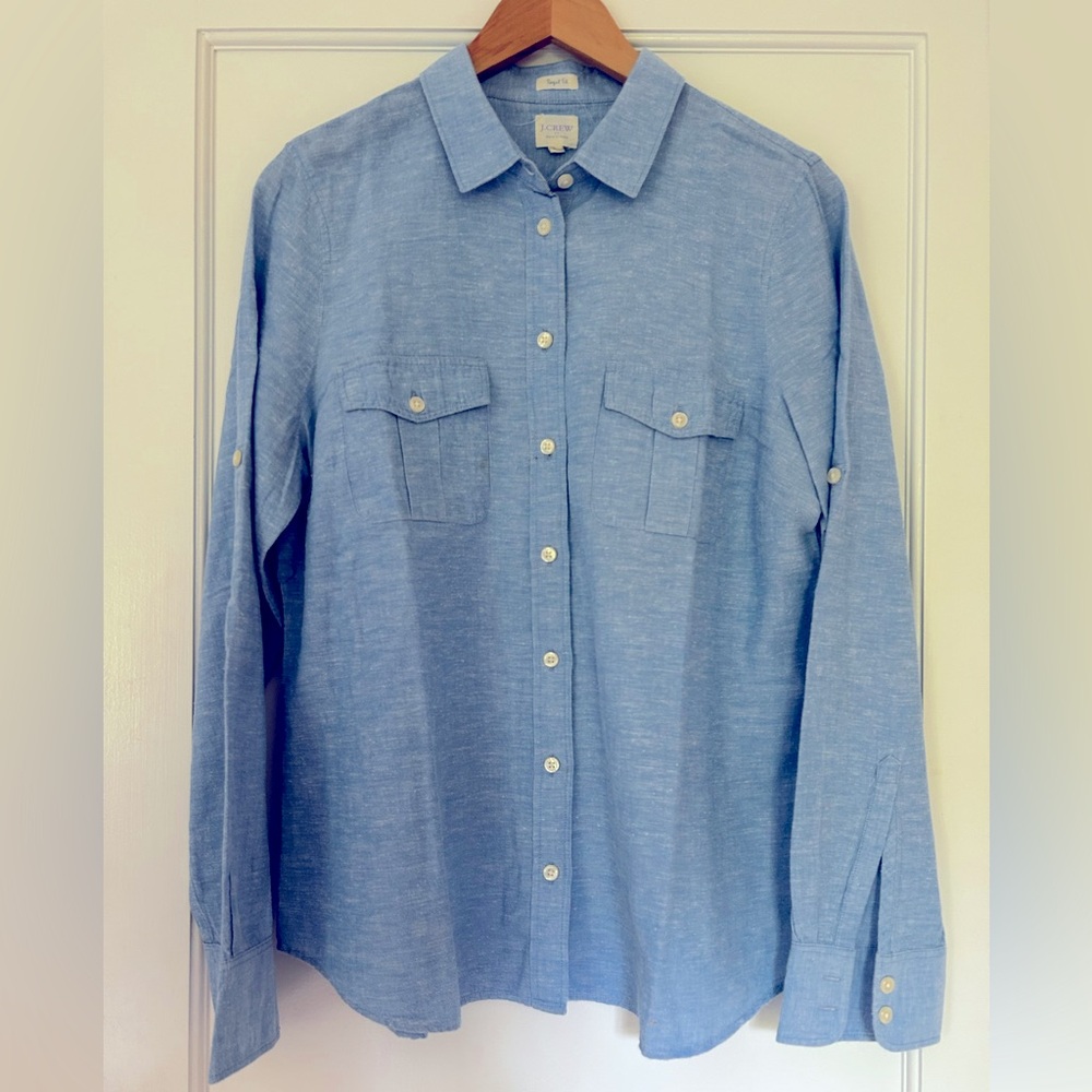 J Crew Perfect Shirt Light Weight Roll Tab Sleeve Button Down Light Blue, Large